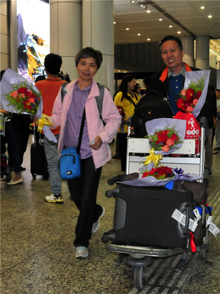 China brings trapped nationals home from quake-hit Nepal