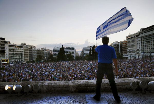 Greeks demonstrate in favor of eurozone
