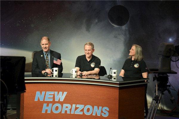 Tiny Pluto sports big mountains, New Horizons finds