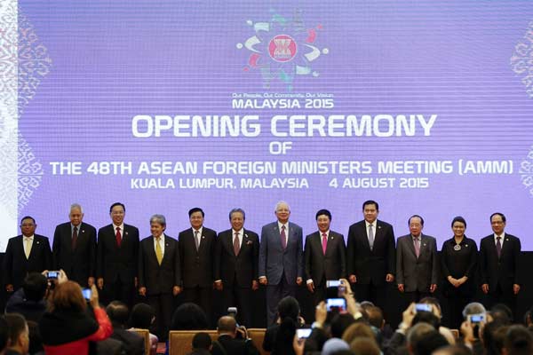 ASEAN FMs satisfied with community building process