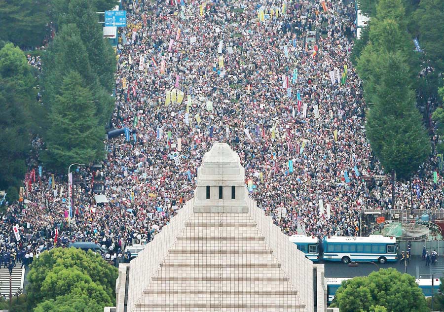 Mothers, students join Japan's protests over security bills