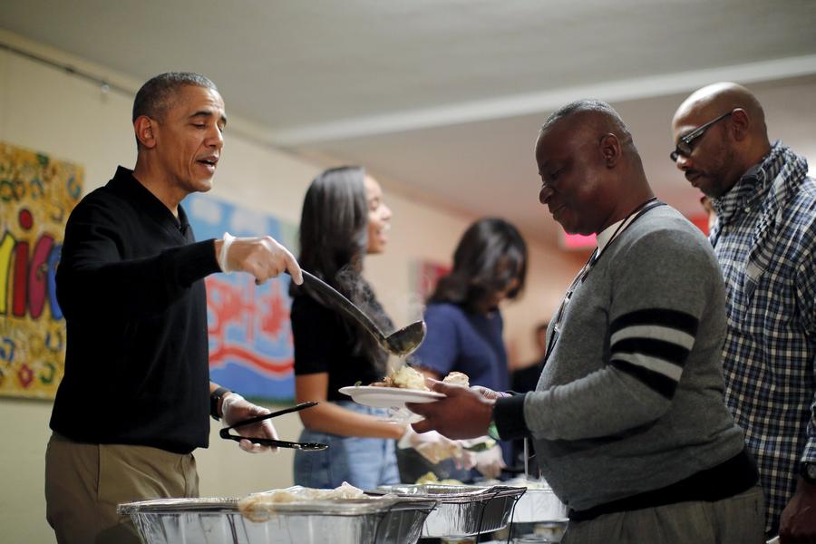 Obama pardons National Thanksgiving Turkey 'Abe'