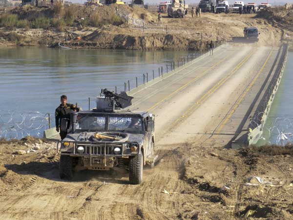 Iraqi forces continue offensive against IS in Ramadi