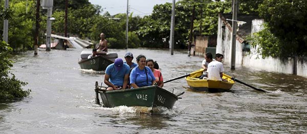 Over 100,000 flee flooding in Paraguay, Argentina, Brazil, Uruguay