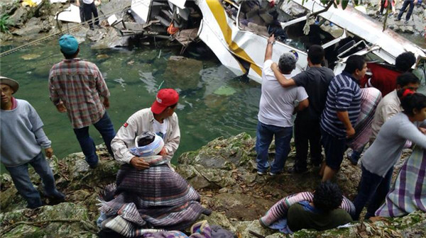 Twenty killed in Mexico bus accident