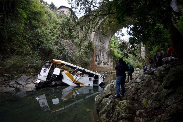 Twenty killed in Mexico bus accident