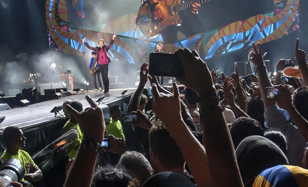 Rolling Stones performs historic concert in Cuba
