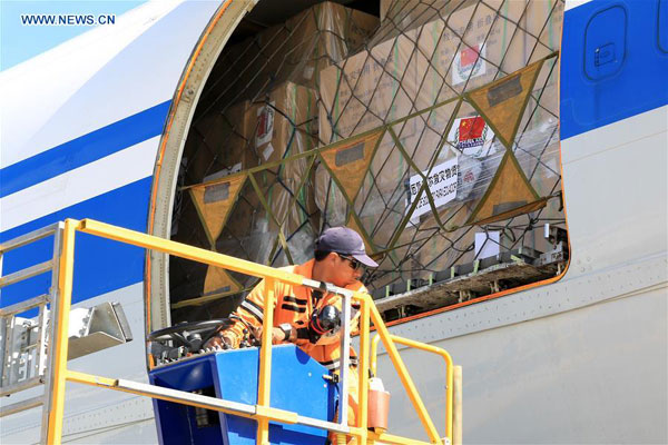 China delivers humanitarian aid to quake-hit Ecuador