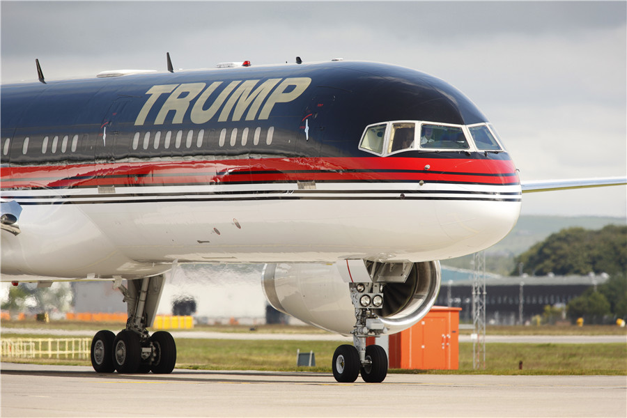 Trump steps up campaign with his Boeing 757