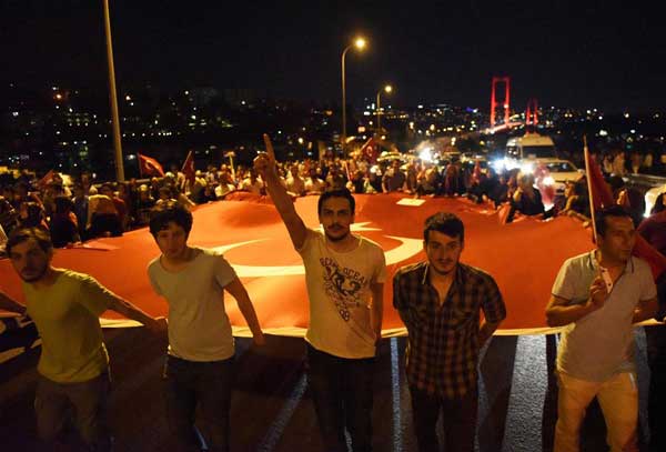Warrants issued in Turkey for arrest of 300 Presidential Guards, 283 in custody