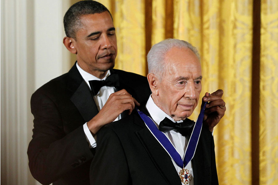 Israel's ex-president Peres dies at 93