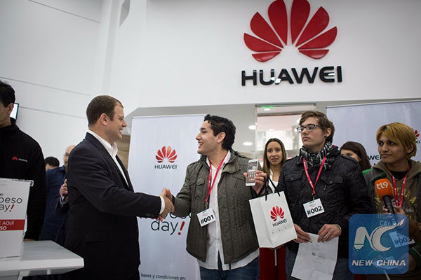 Huawei's 'one-peso smartphone' causes sensation in Argentina