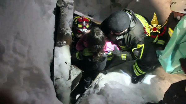 4 more survivors pulled out of Italy's avalanche-hit hotel