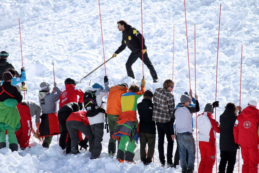 Four snowboarders die in French Alps avalanche