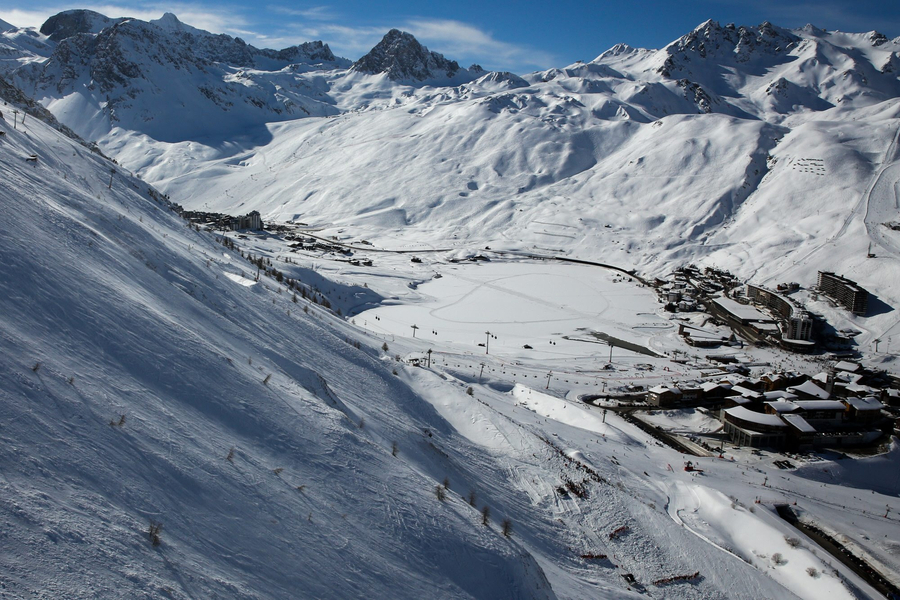 Four snowboarders die in French Alps avalanche