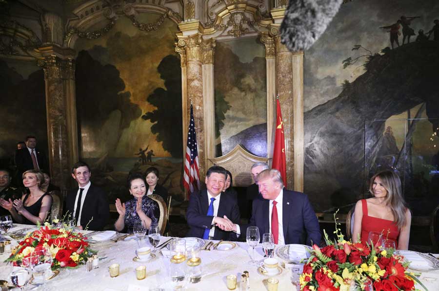 Xi welcomed by Trump in Florida, US
