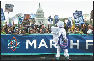 Thousands gather for science rally