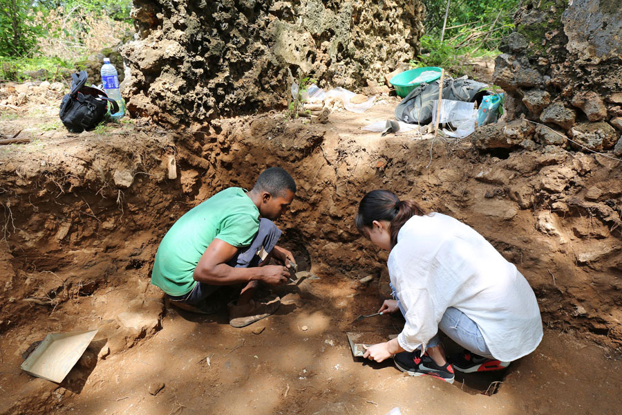 Kenya excavates skeletons of people with Chinese blood