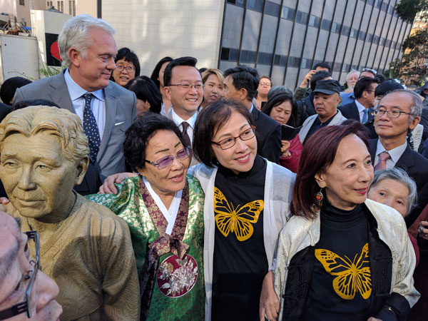 San Francisco presents 'comfort women' memorial