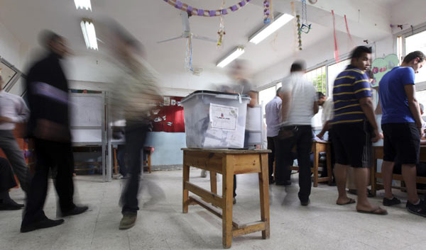 Egyptians cast votes to pick president
