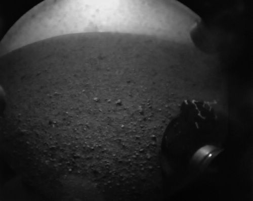 Curiosity lands on surface of Red Planet