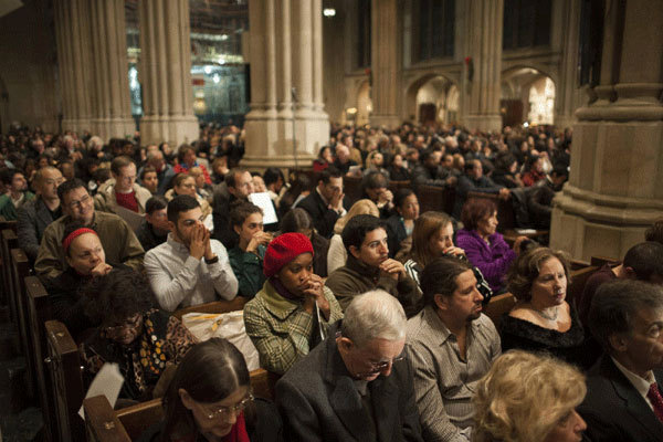 Midnight Christmas mass held in New York