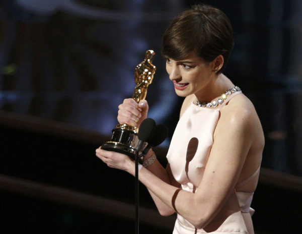 Hathaway wins Oscar for best actress in supporting role
