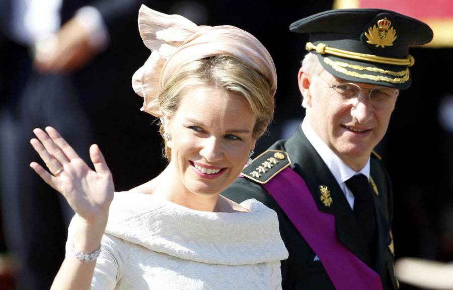 Belgium's King Albert makes way for son Philippe
