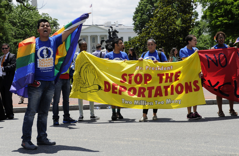 White house sit-in against immigrant deportation