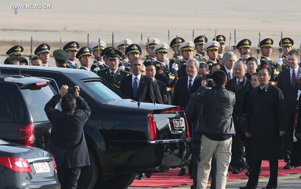 Obama arrives in Beijing for APEC meeting, state visit