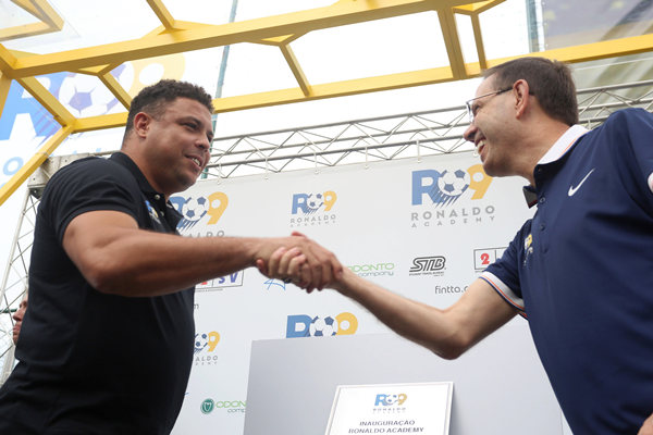Ronaldo to open 30 soccer schools in China
