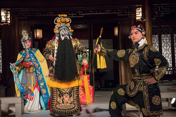 Peking Opera rocks the Met - museum, that is