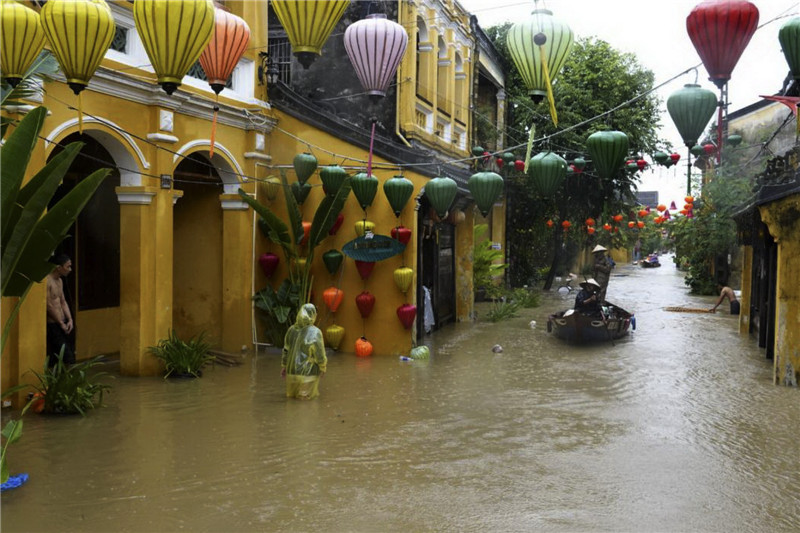 61 dead as Typhoon Damrey hits central Vietnam