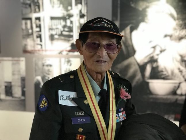 WWII veteran shares stories of Flying Tigers