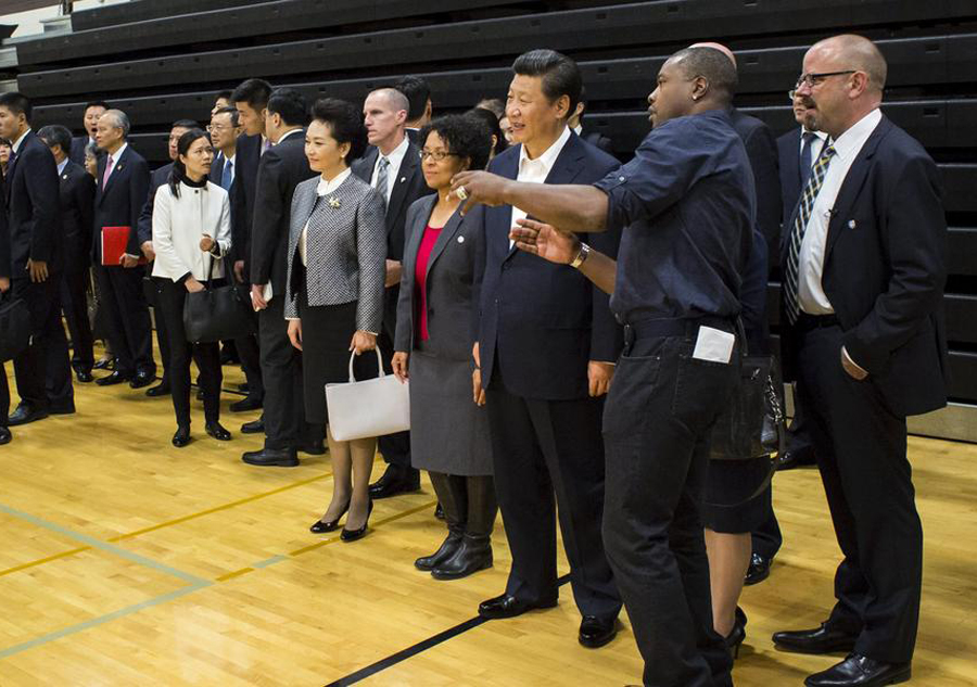 Xi revisits Lincoln High School after 1993 bond