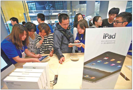 Apple launches online store in China