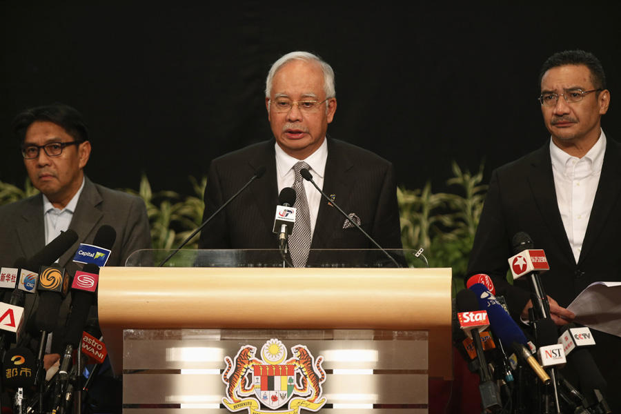 Malaysian PM: Flight MH370 'crashed in south Indian Ocean'