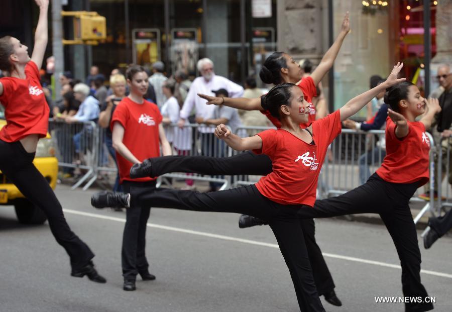 Thousands of dancers attend annual dance parade in NYC