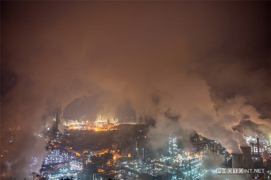 Photos capture streams of smoke