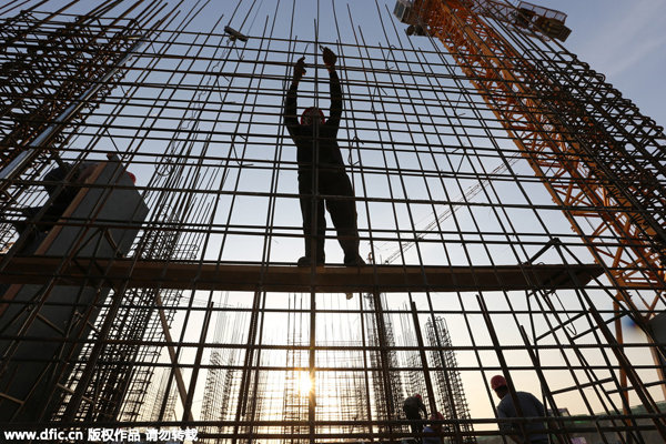 China's migrant workforce ages, sparking economists' concerns