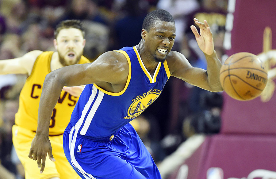 Warriors top Cavaliers to square up NBA Finals