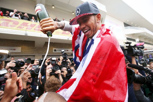 Hamilton takes third F1 title after US thriller