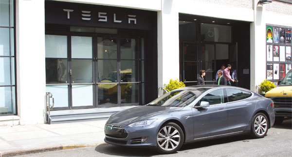First Tesla luxury sedans arrive in China