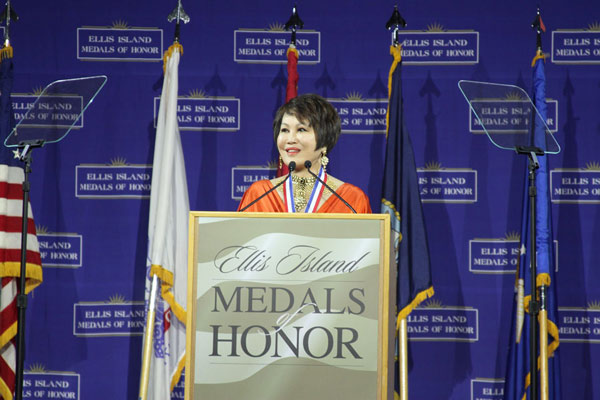 Nine Chinese Americans get medals