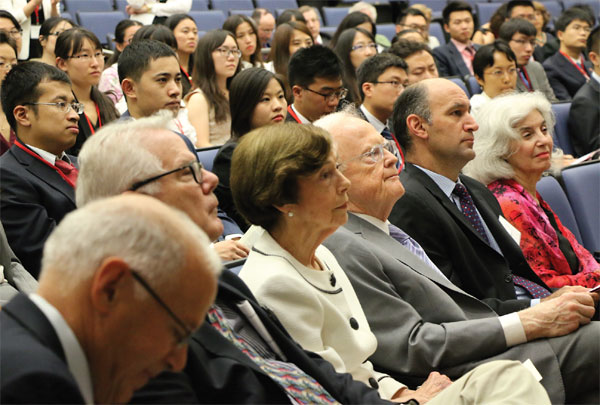 Chinese students learn about US foreign policy from pros in DC