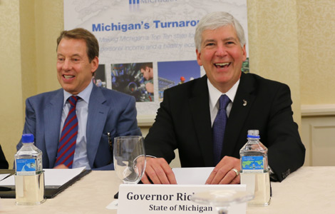 Snyder back to China to lure biz