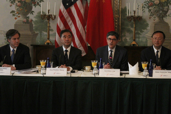 Chinese, US leaders meet with CEOs