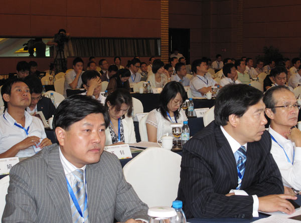 Overseas businessmen impressed with Yibin Port