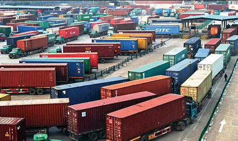 Logistics companies urged to expand abroad
