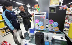 China's face mask industry under scrutiny